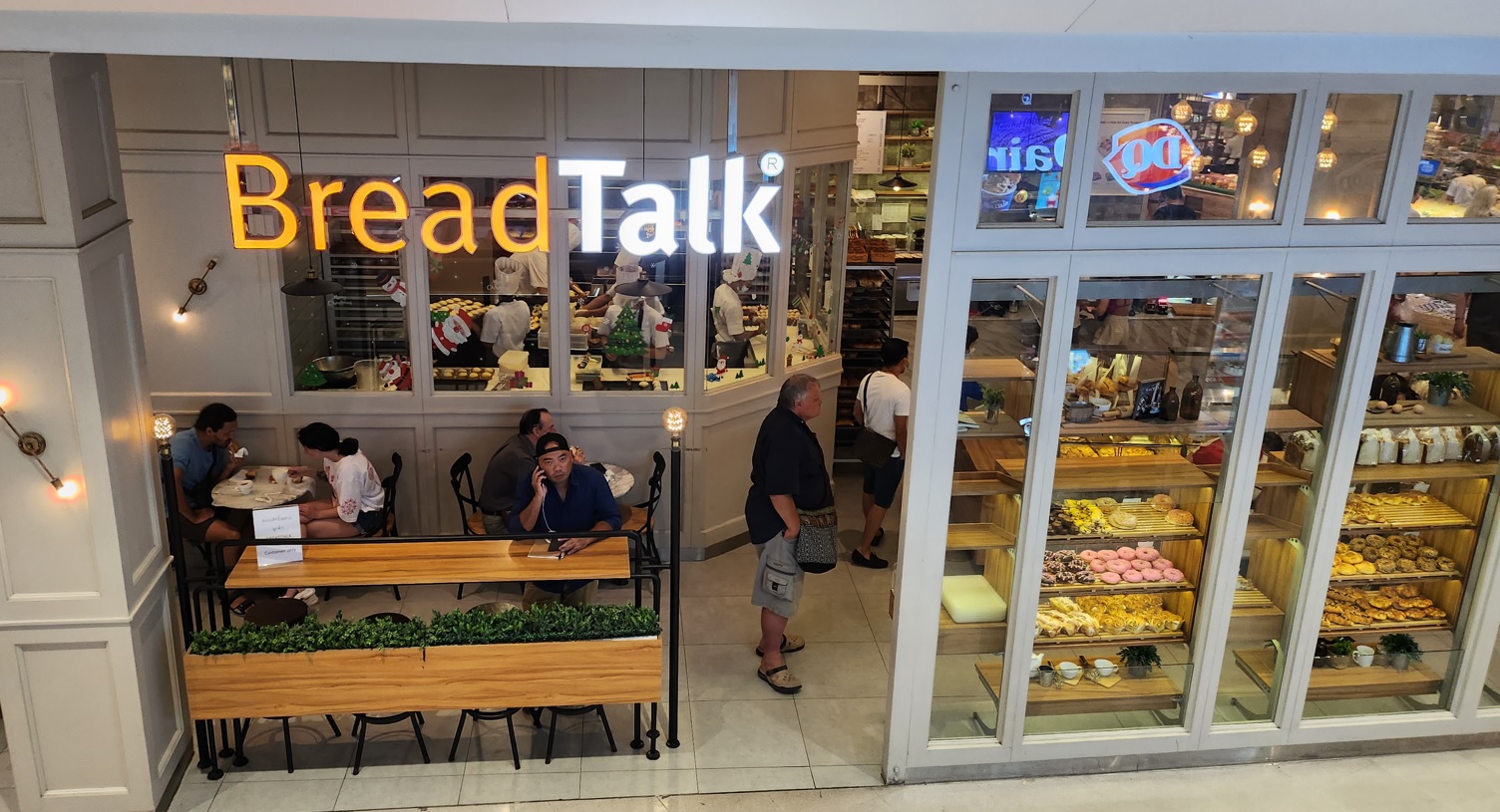 breadtalk in phuket
