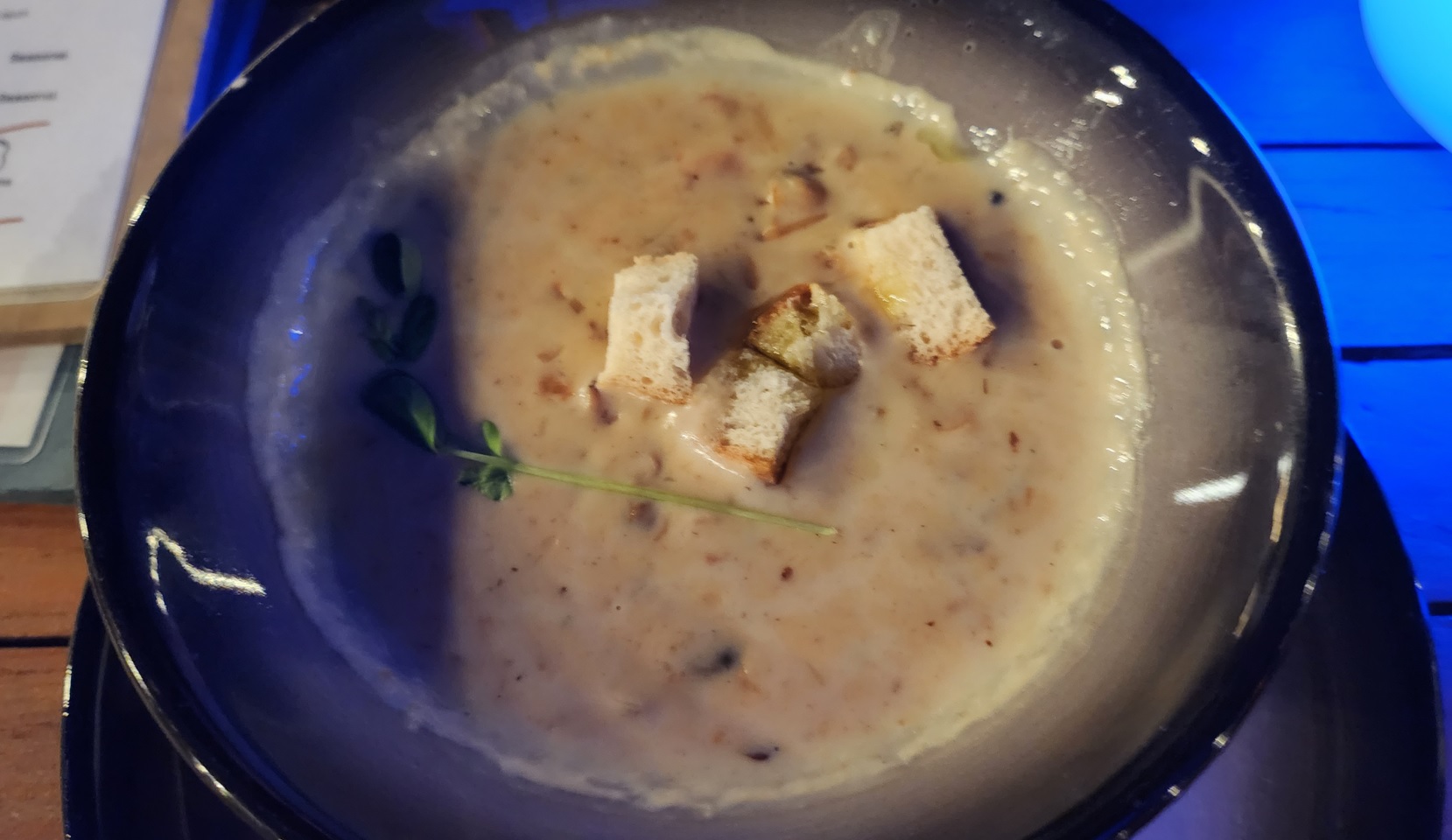 stella seaside lounge clam chowder