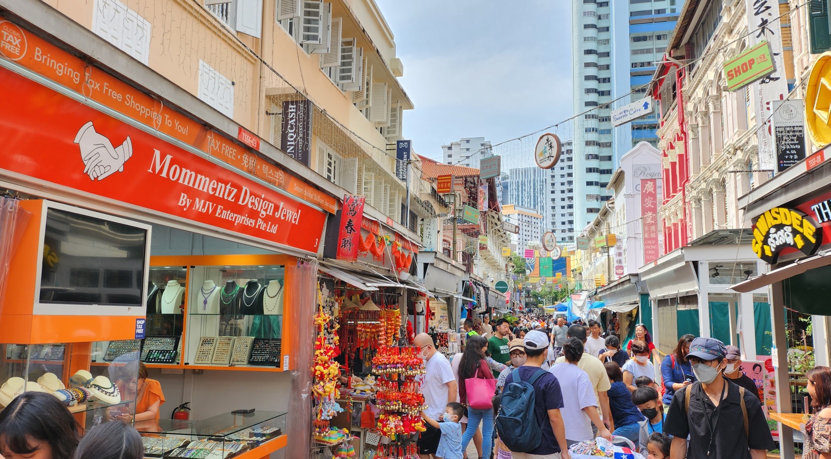 Atmosphere of Chinatown street market