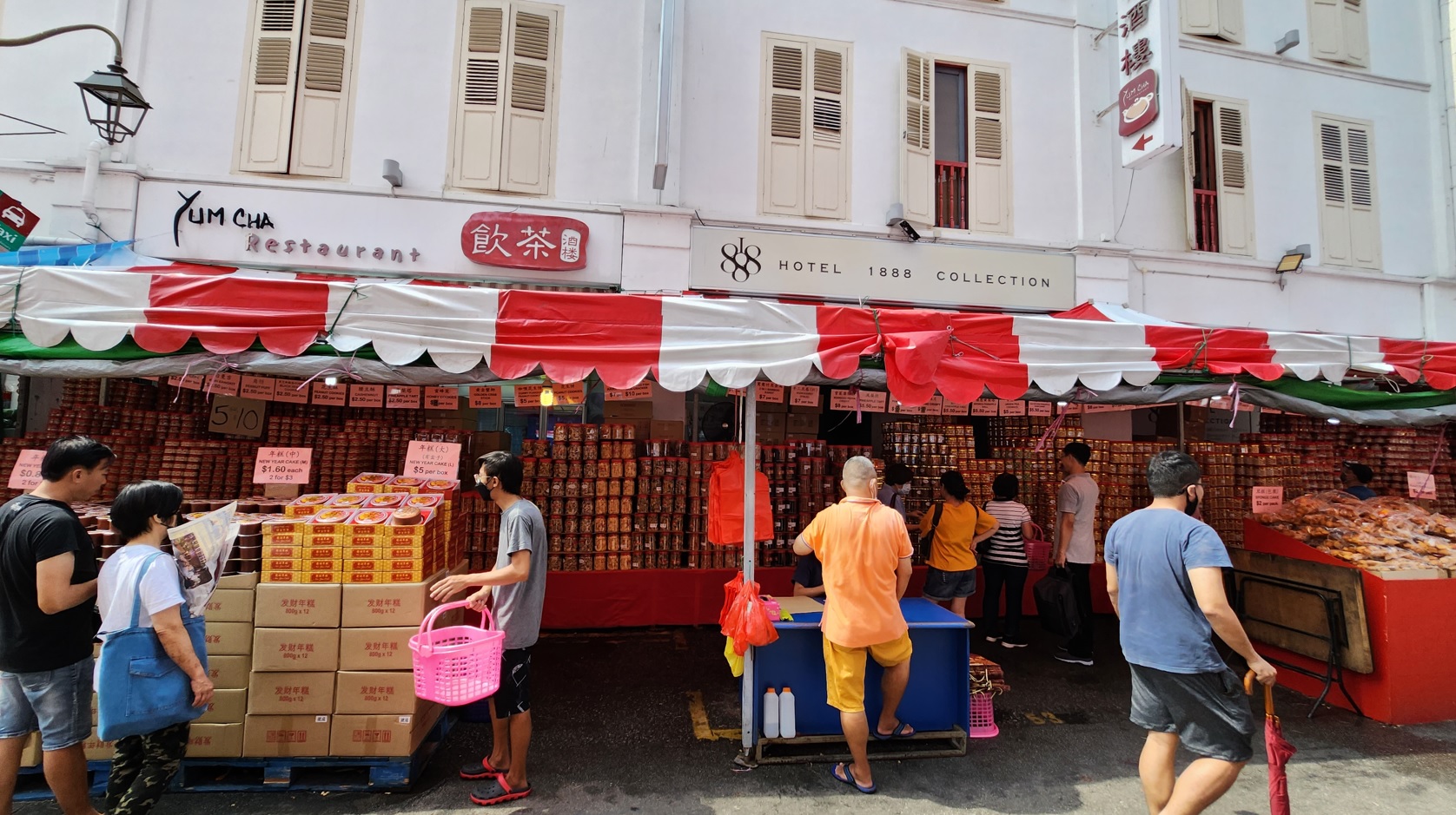 Shops of Chinatown street market